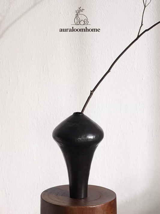 Grace Muse Silhouette Vase
